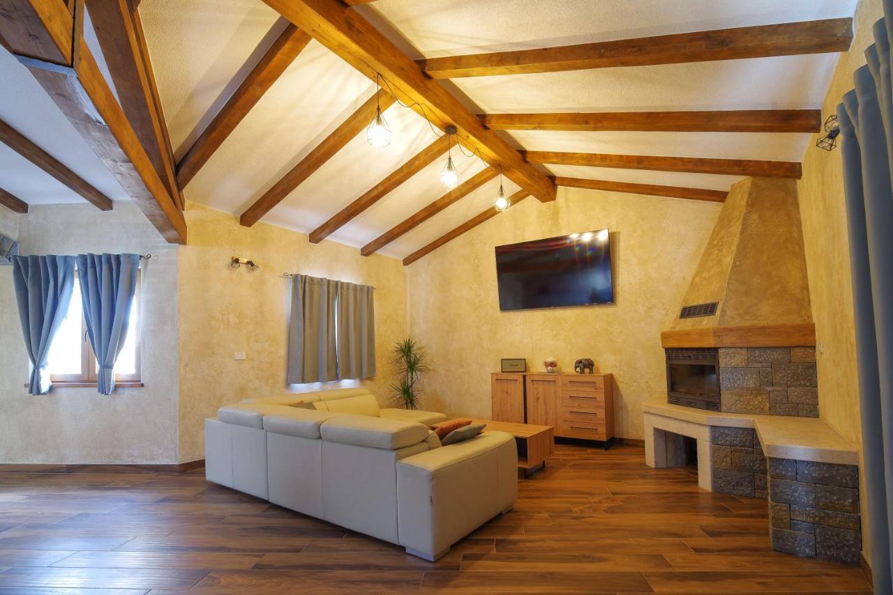 Villa Meloni Motovun Eksteriør billede